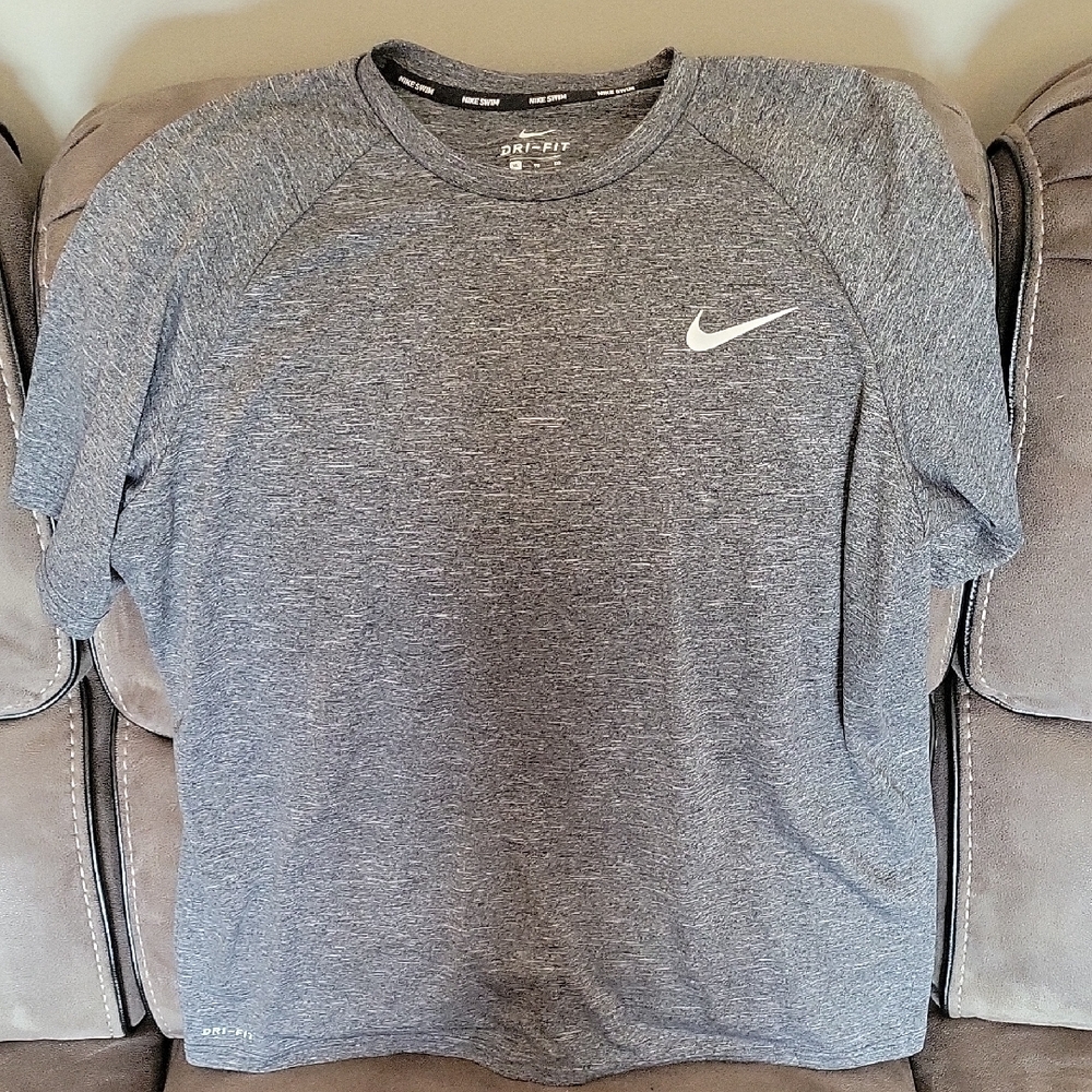 Nike Men's Gray Dri-FIT Shirt